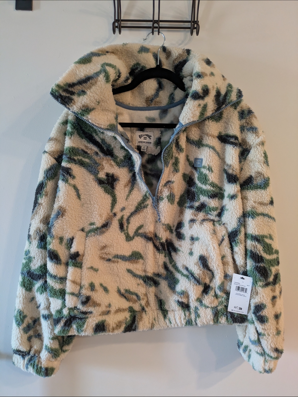 Billabong Womens Size Large Sherpa Half-Zip Jacket - Cream, Green & Black Camo